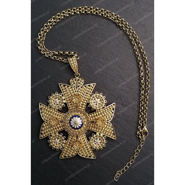 COLAR COM CRUZ DE MALTA
